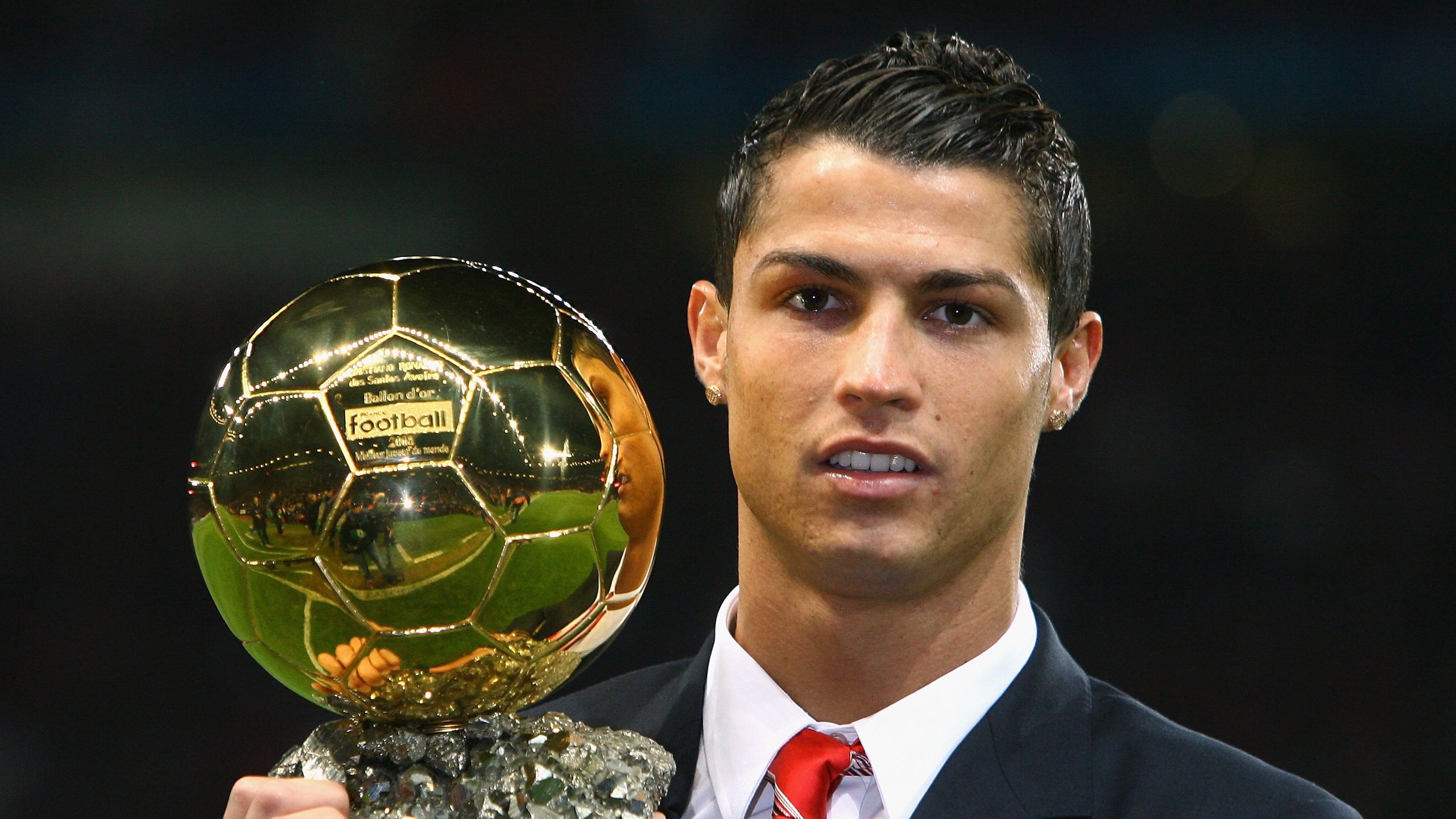 舞台越大越强，C罗的传奇与芬兰篮球的启示