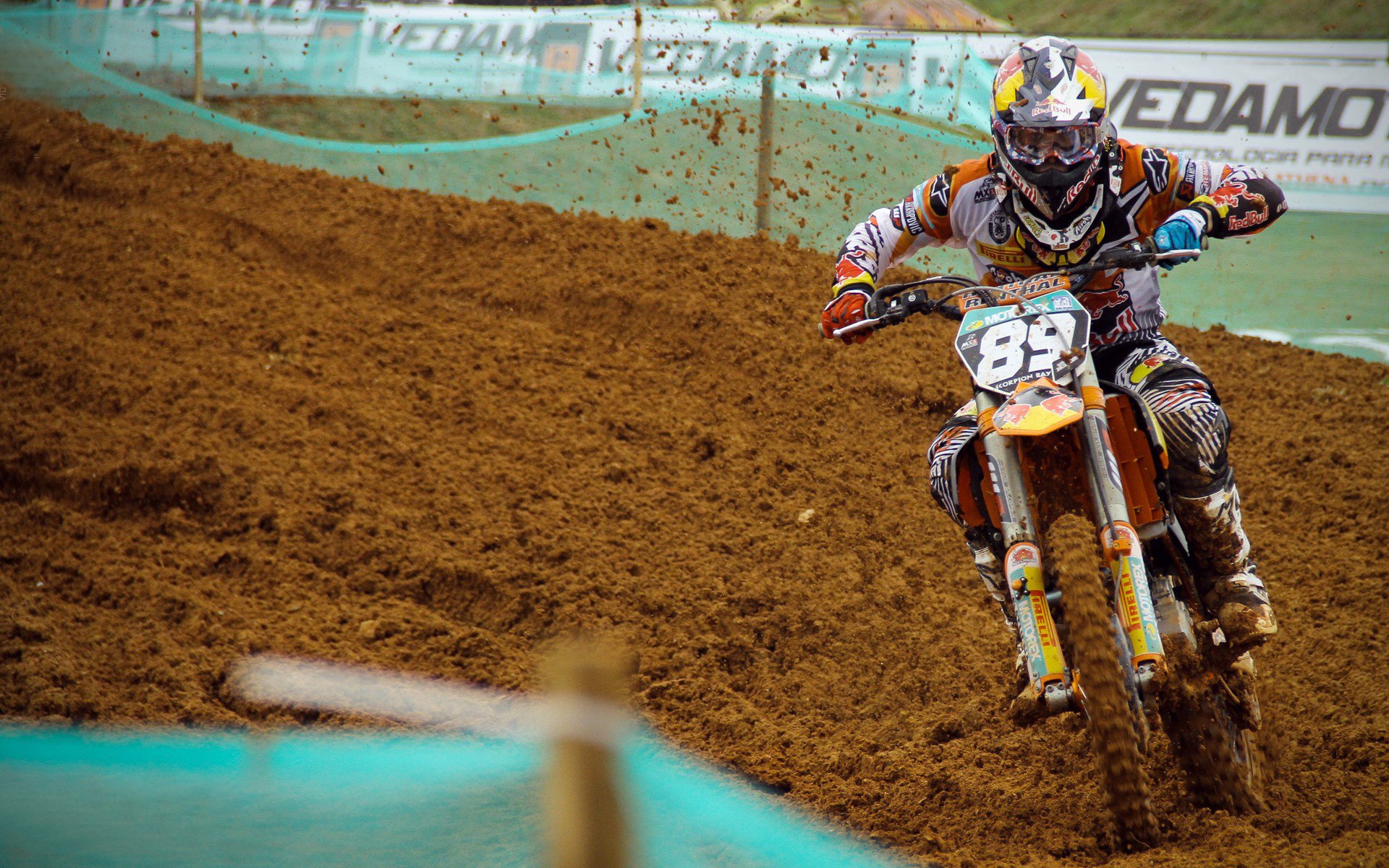 当神话终结于现实，福登的意甲焦点战接管与洪都拉斯对希腊的启示