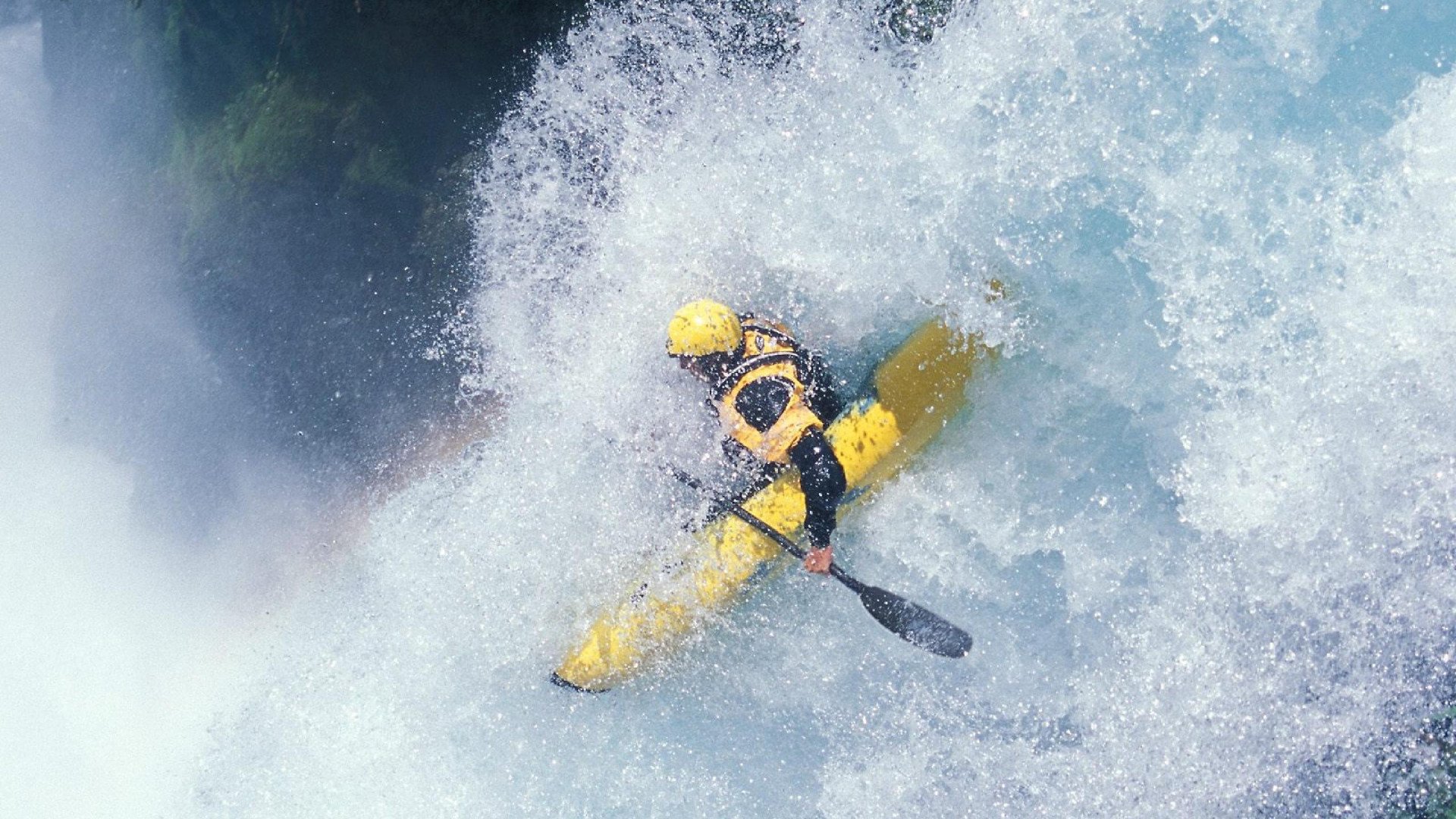 欧冠决赛之夜，阿克铸就传奇，一记制胜头球改写历史