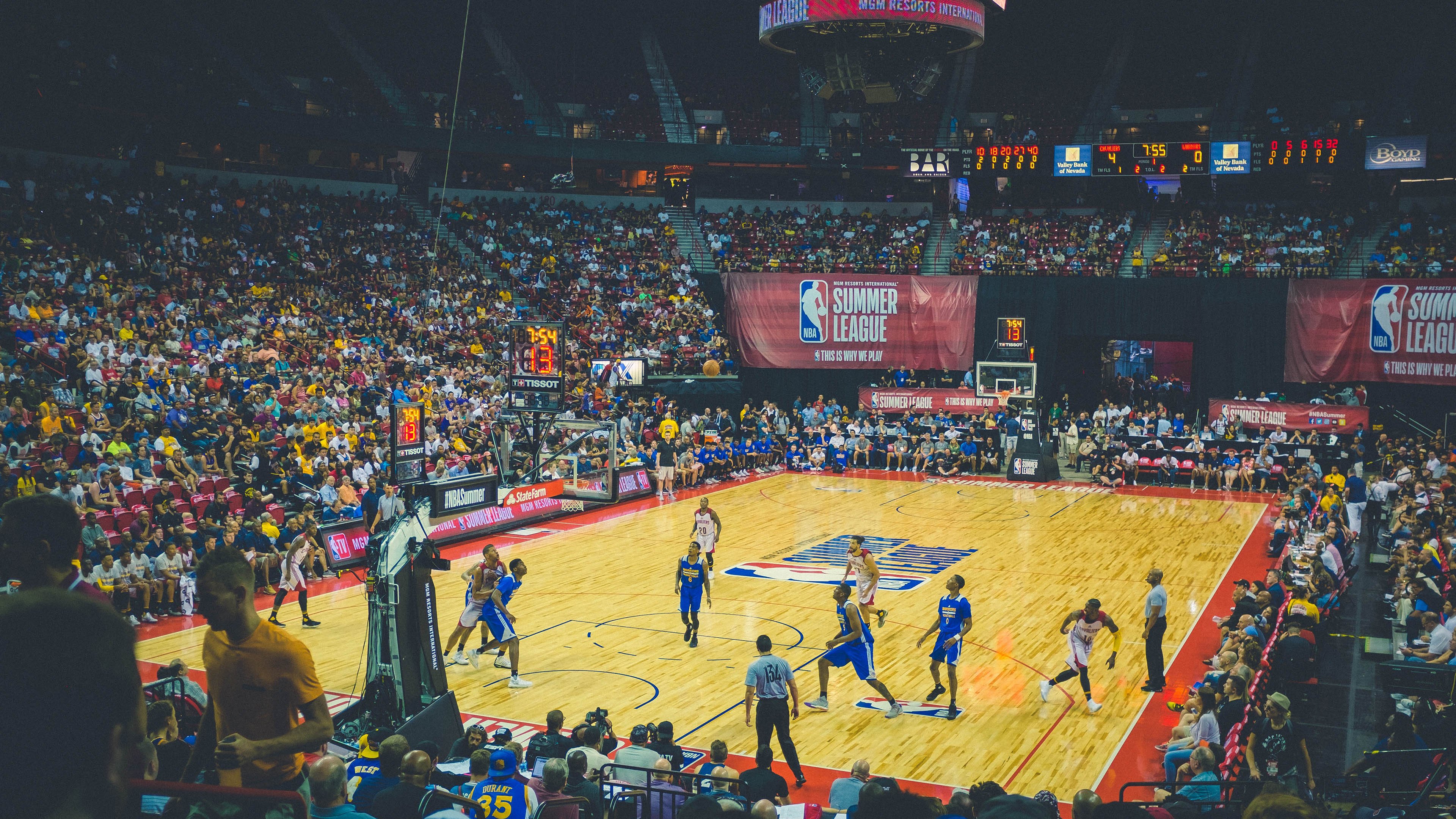 开云平台-从费城到总决赛，当76人的铁血遇上戈贝尔的统治力